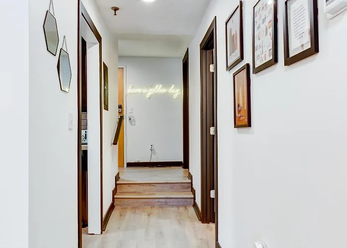 Apartment Entire In Downtown *
