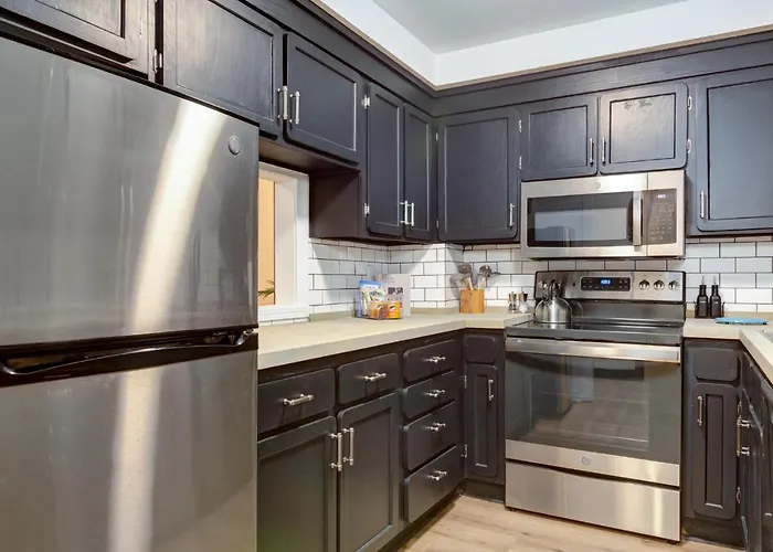 Apartment Entire In Downtown *