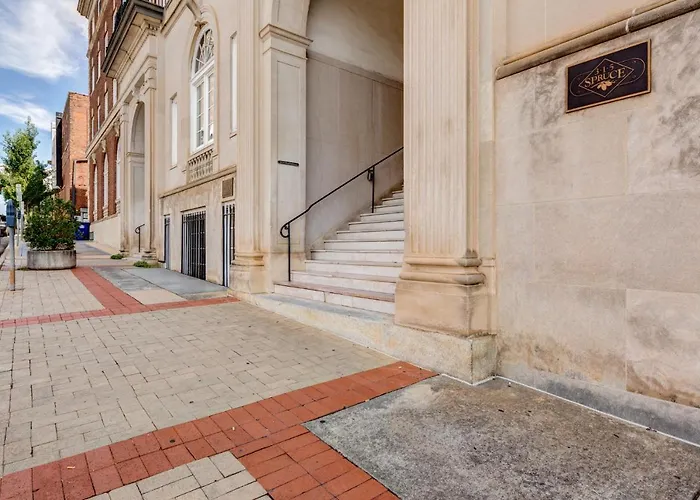 Apartment Entire In Downtown